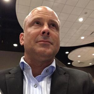 Meet your Posher, Casey